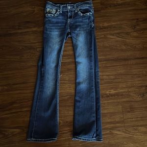 Girls Grace in LA jeans